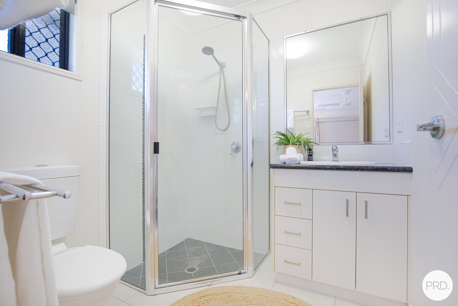 26 Firefly Crescent OORALEA 14