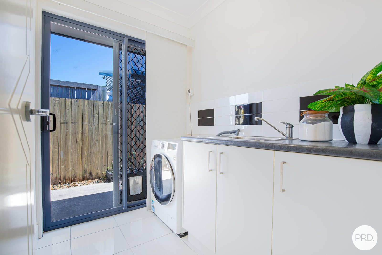 26 Firefly Crescent OORALEA 17