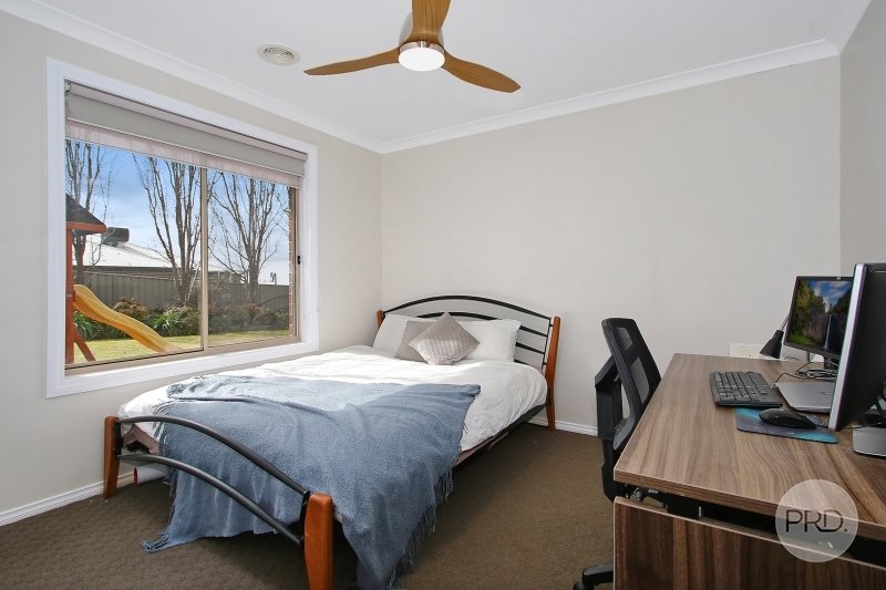 26 Firetail Street THURGOONA 11