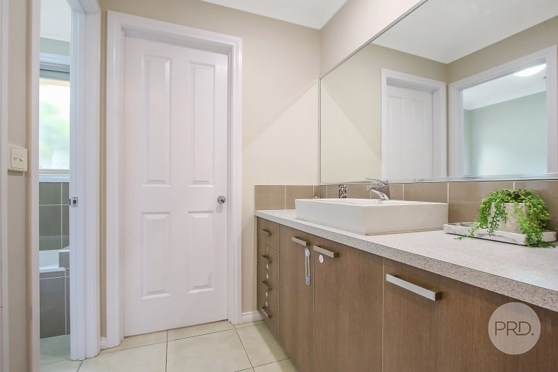 26 Firetail Street THURGOONA 14