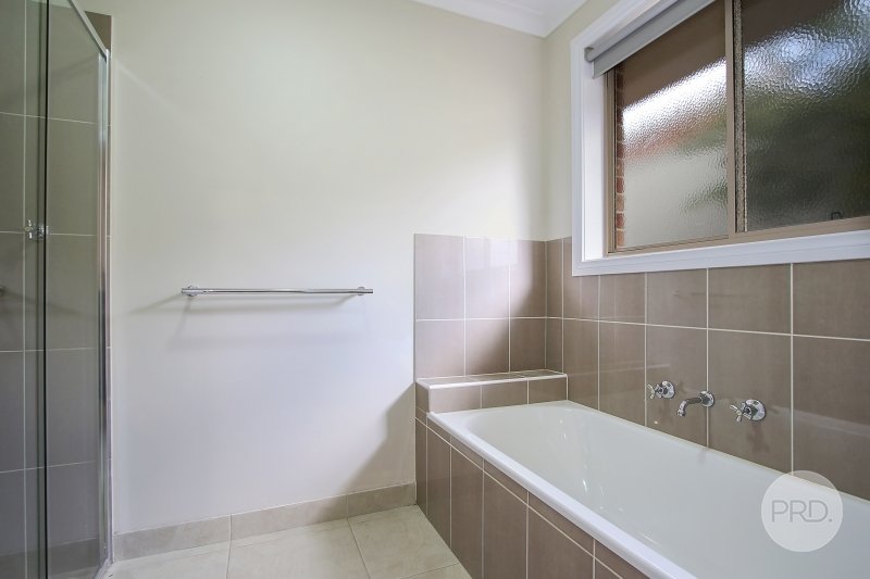 26 Firetail Street THURGOONA 15