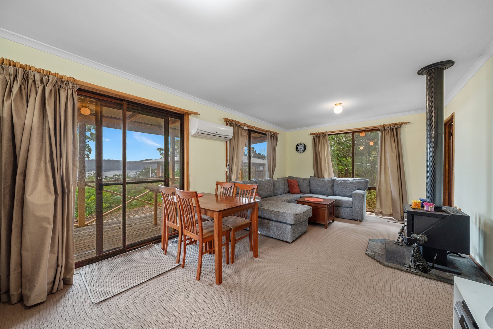 26 Fox Avenue WHITE BEACH 8