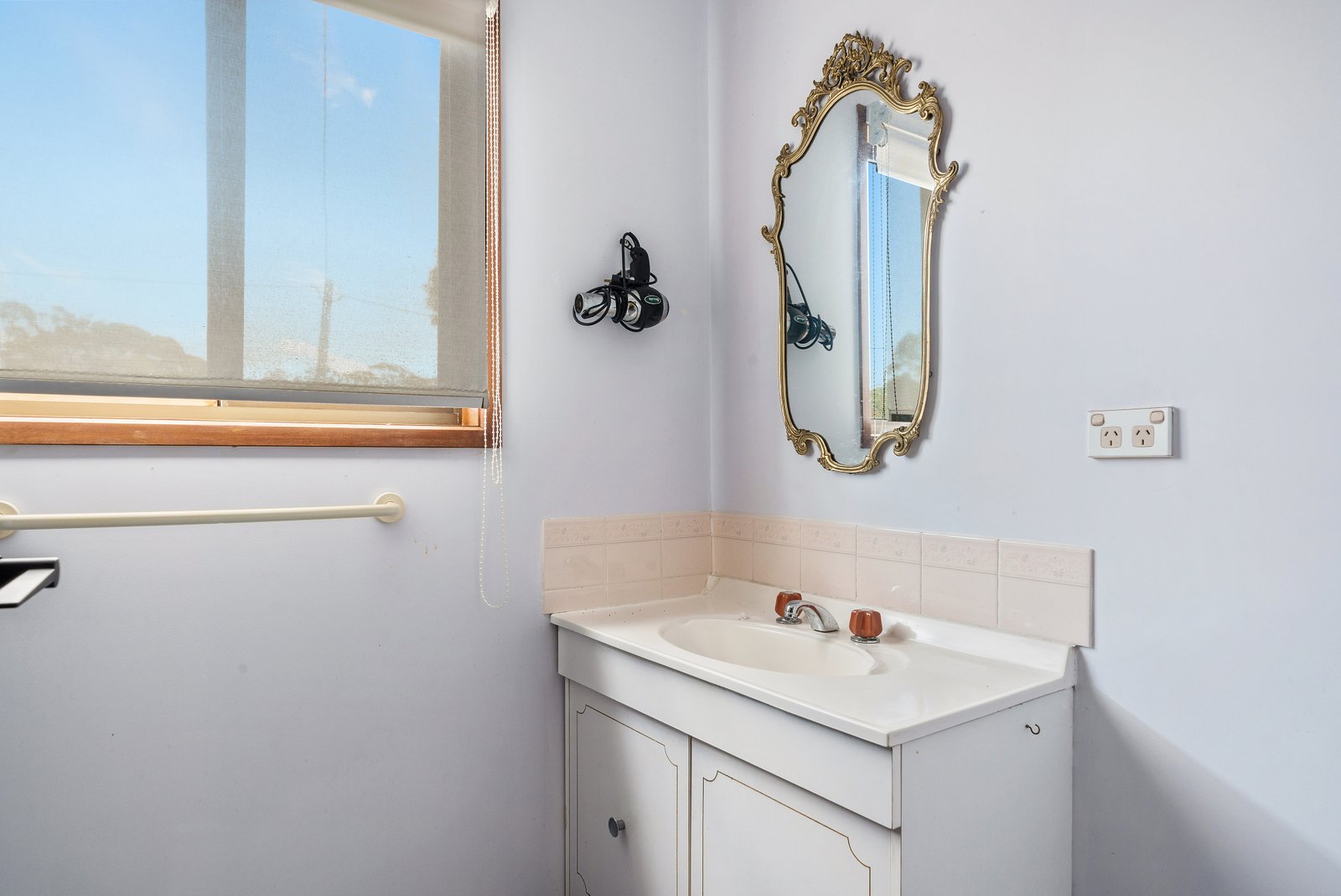 26 Fox Avenue WHITE BEACH 13