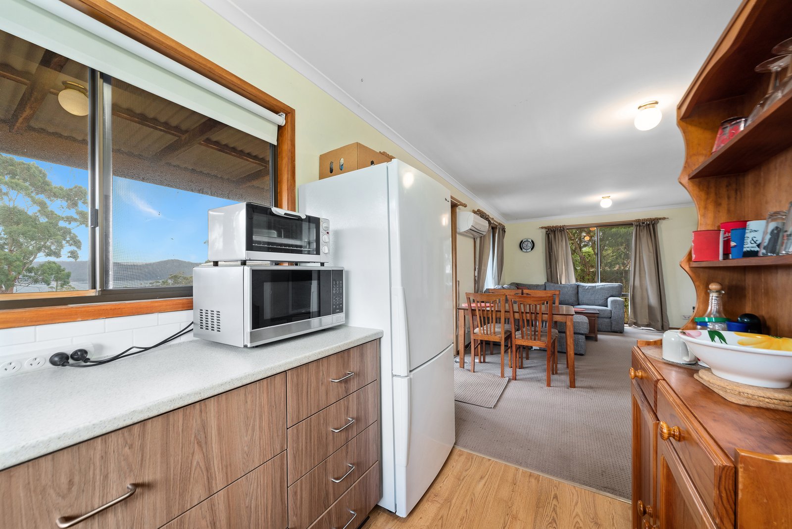 26 Fox Avenue WHITE BEACH 25