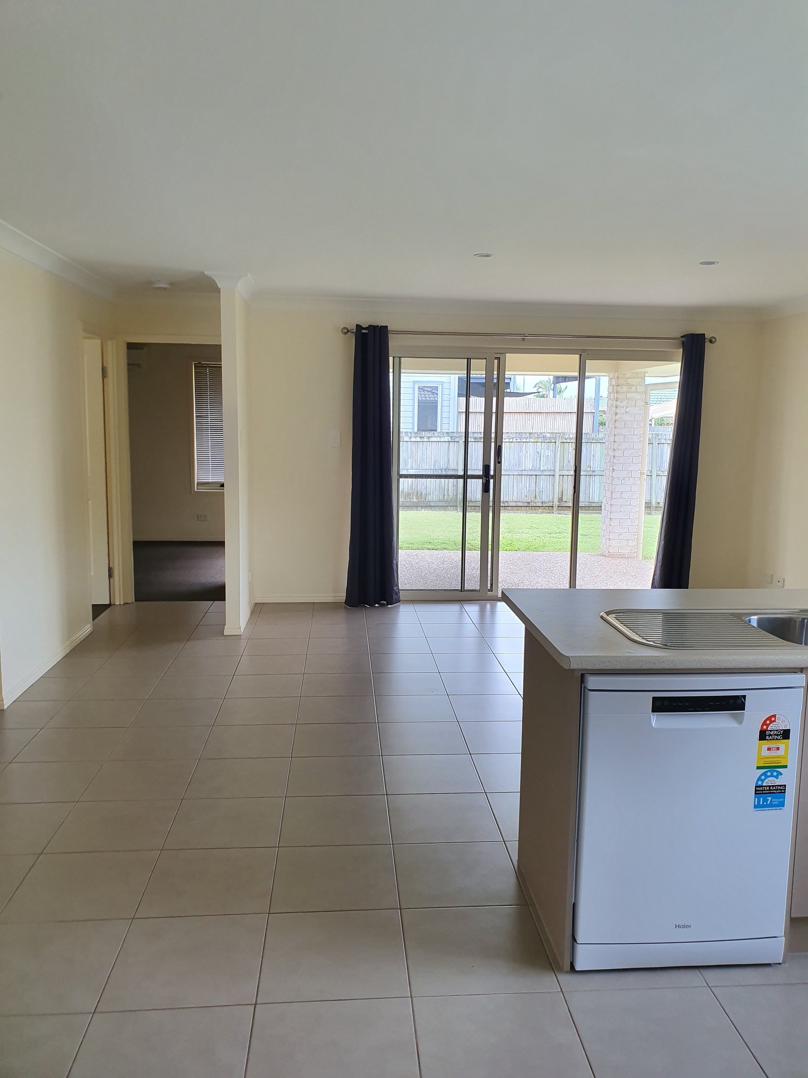 26 Fraser Waters Parade TOOGOOM 6