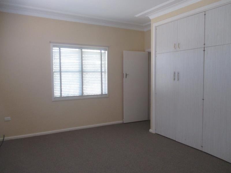 26 Garden Street TAMWORTH 4