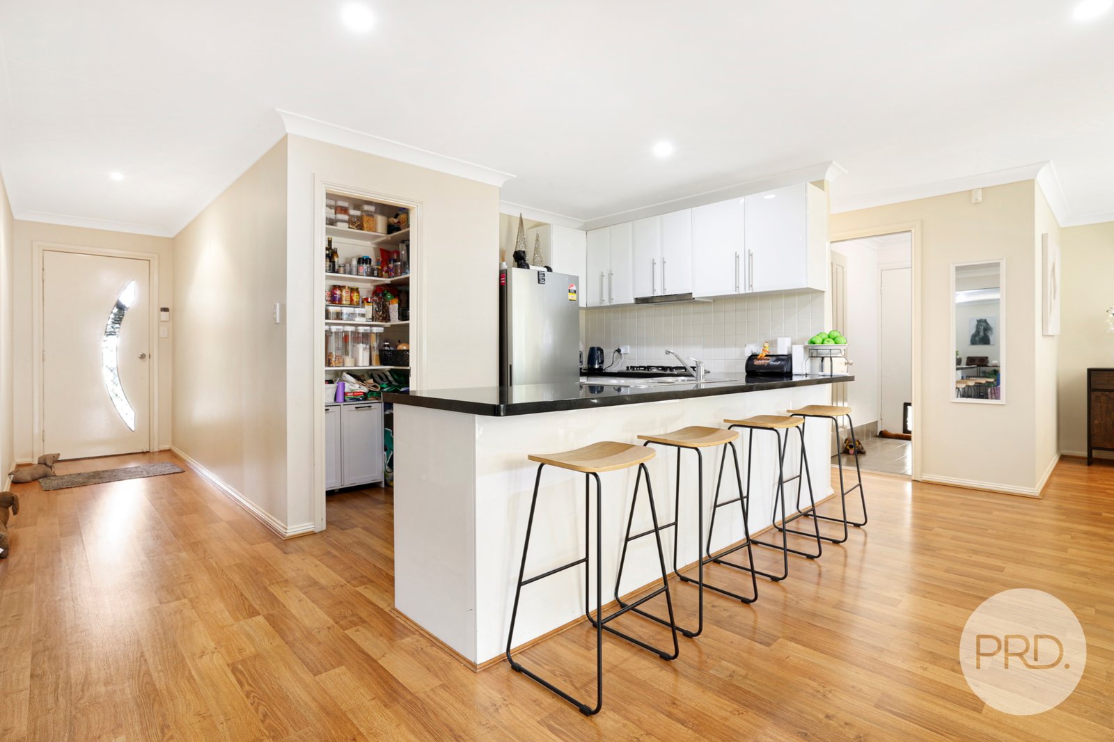 26 Gungurru Close TAMWORTH 4