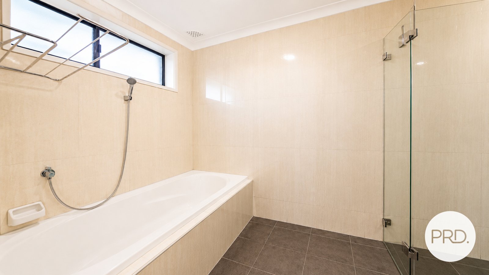 26 Hillview Parade LURNEA 9