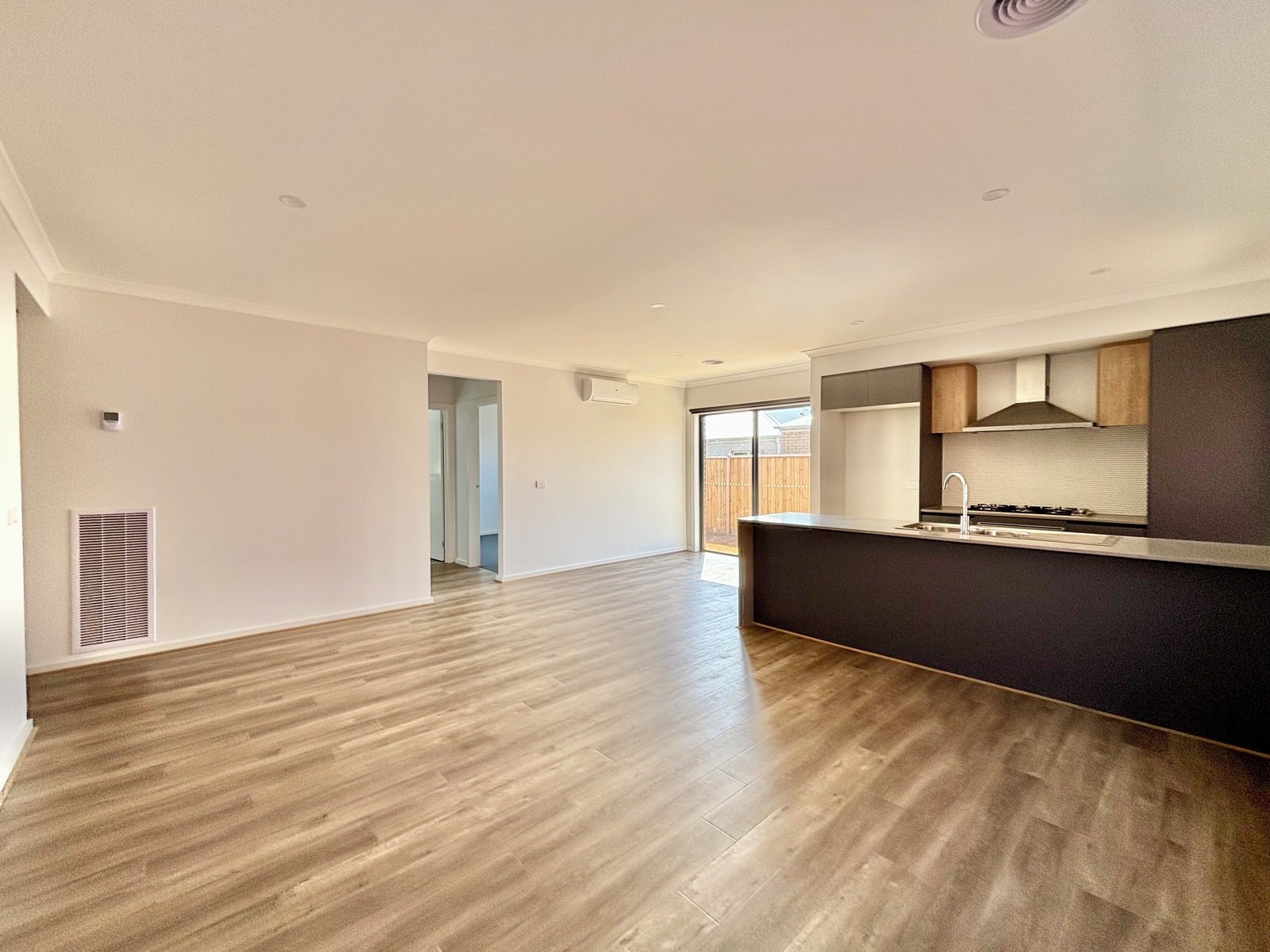 Gallery: 26 Holley Crescent