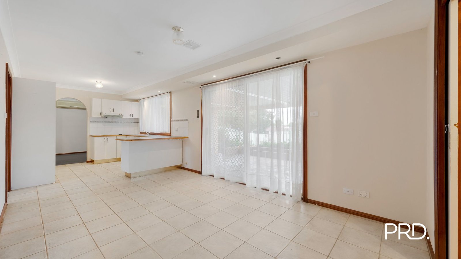 26 Honeysuckle Ave Glenmore Park 5