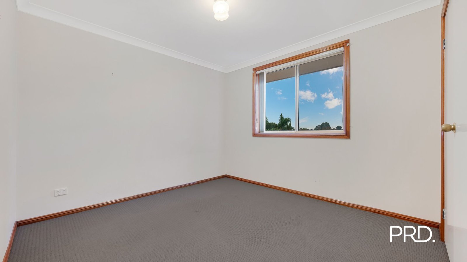 26 Honeysuckle Ave Glenmore Park 9