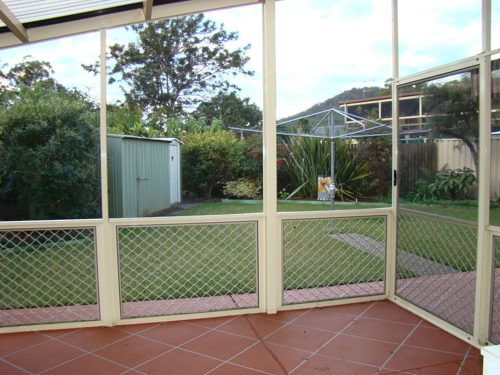 26 Honeysuckle Avenue LAKEWOOD 4