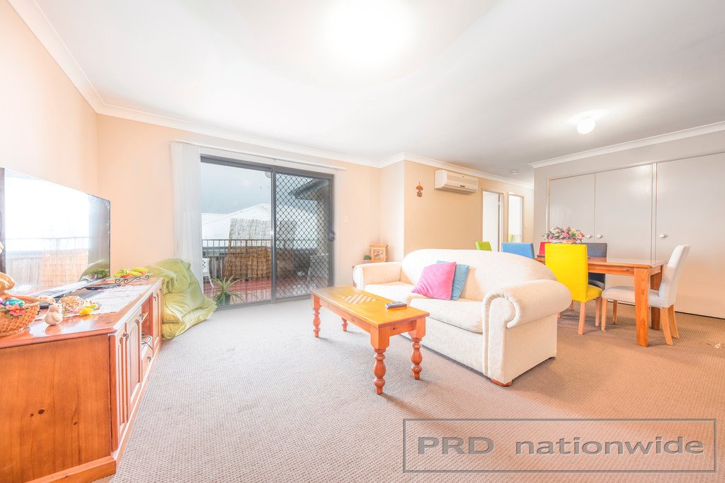 2/6 Howe Place RAWORTH 3