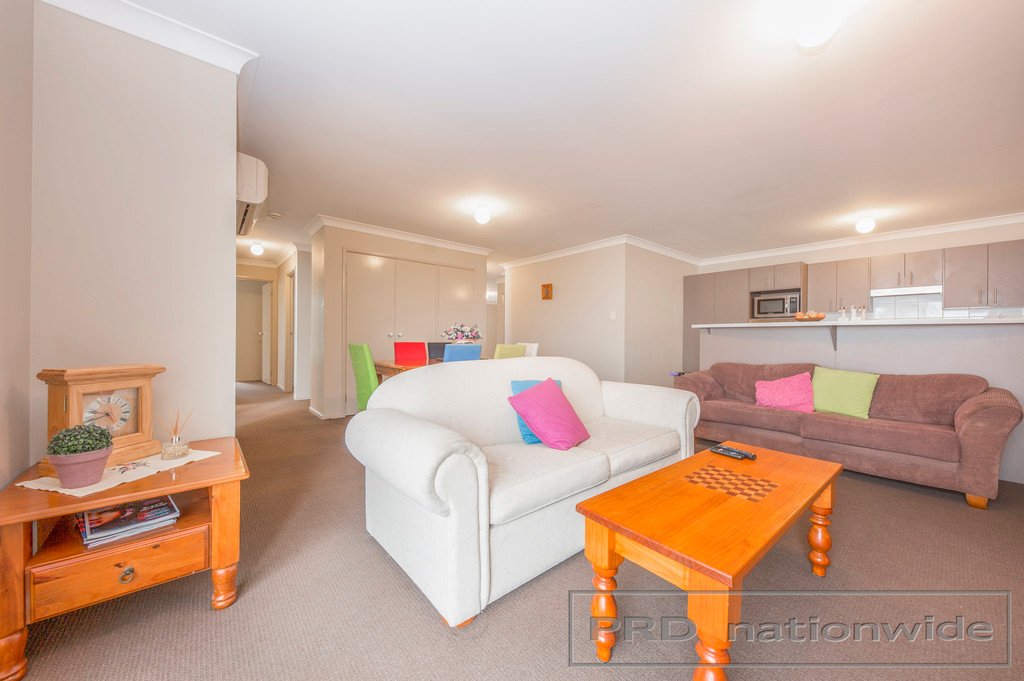 2/6 Howe Place RAWORTH 5