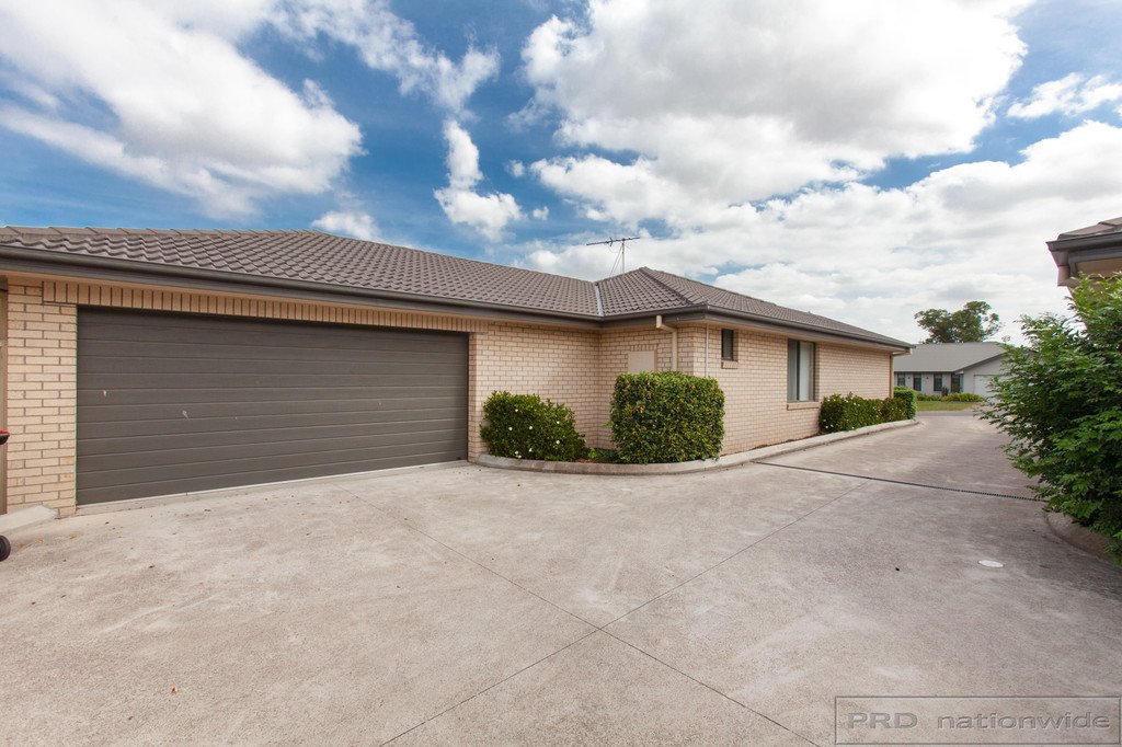 2/6 Howe Place RAWORTH 17