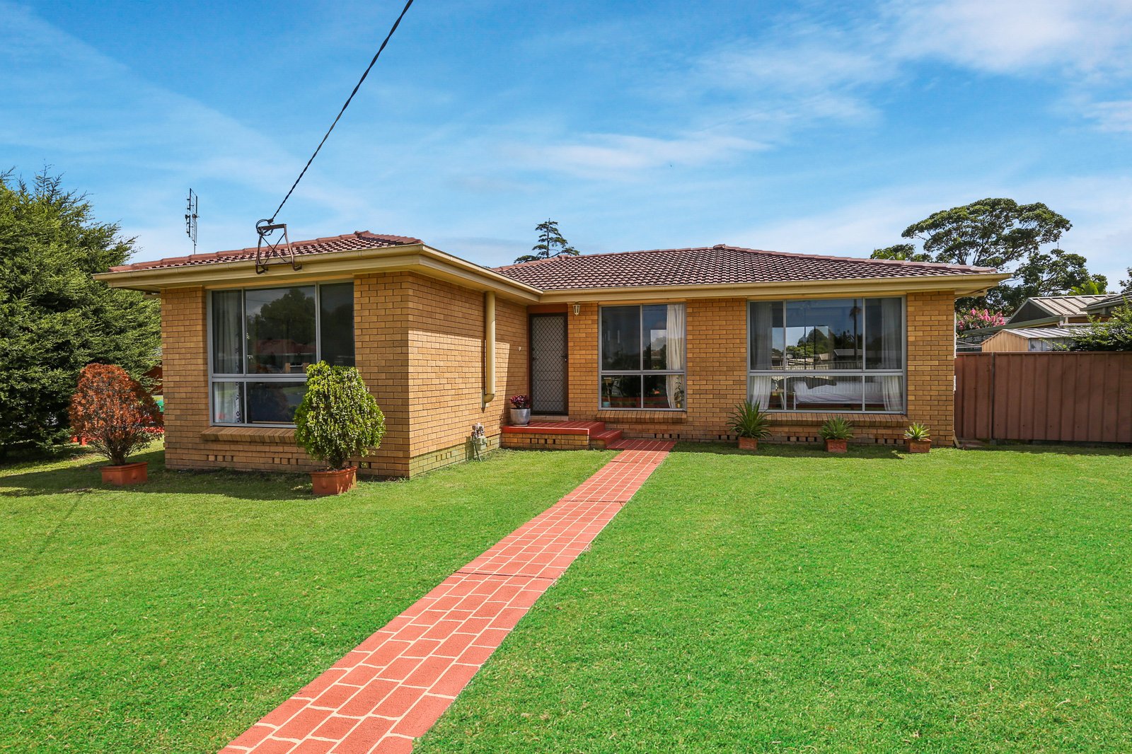 26 Howell Avenue KANAHOOKA 2