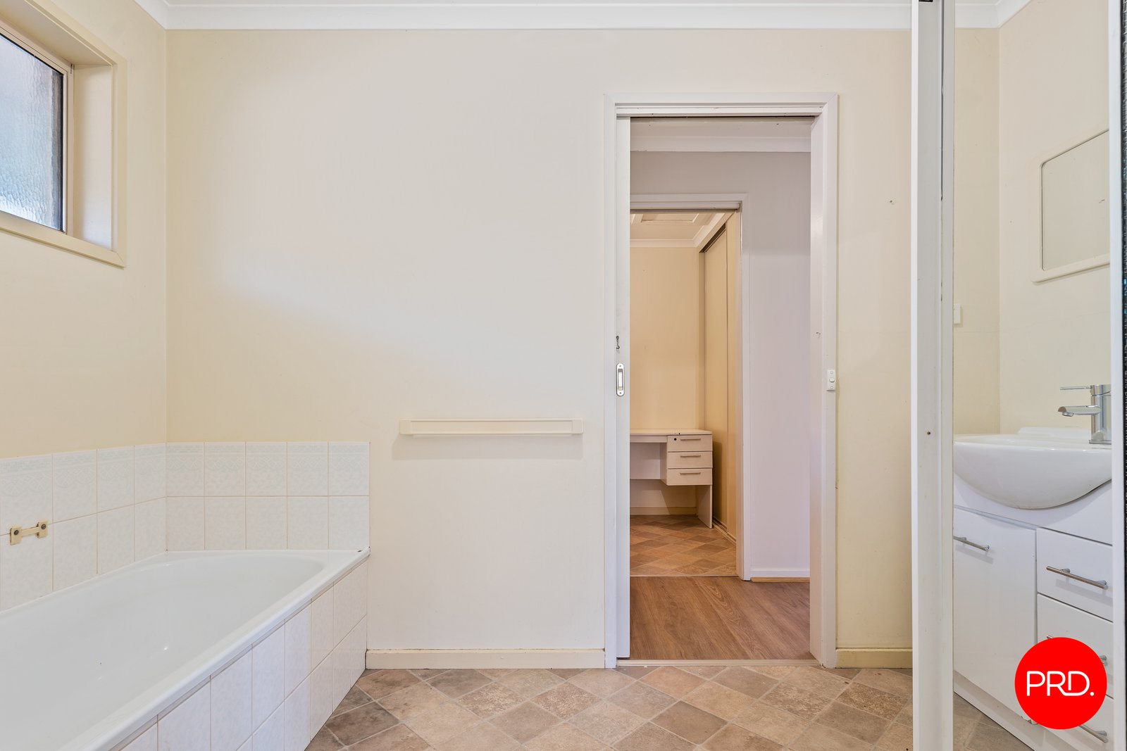 26 John Street KANGAROO FLAT 9