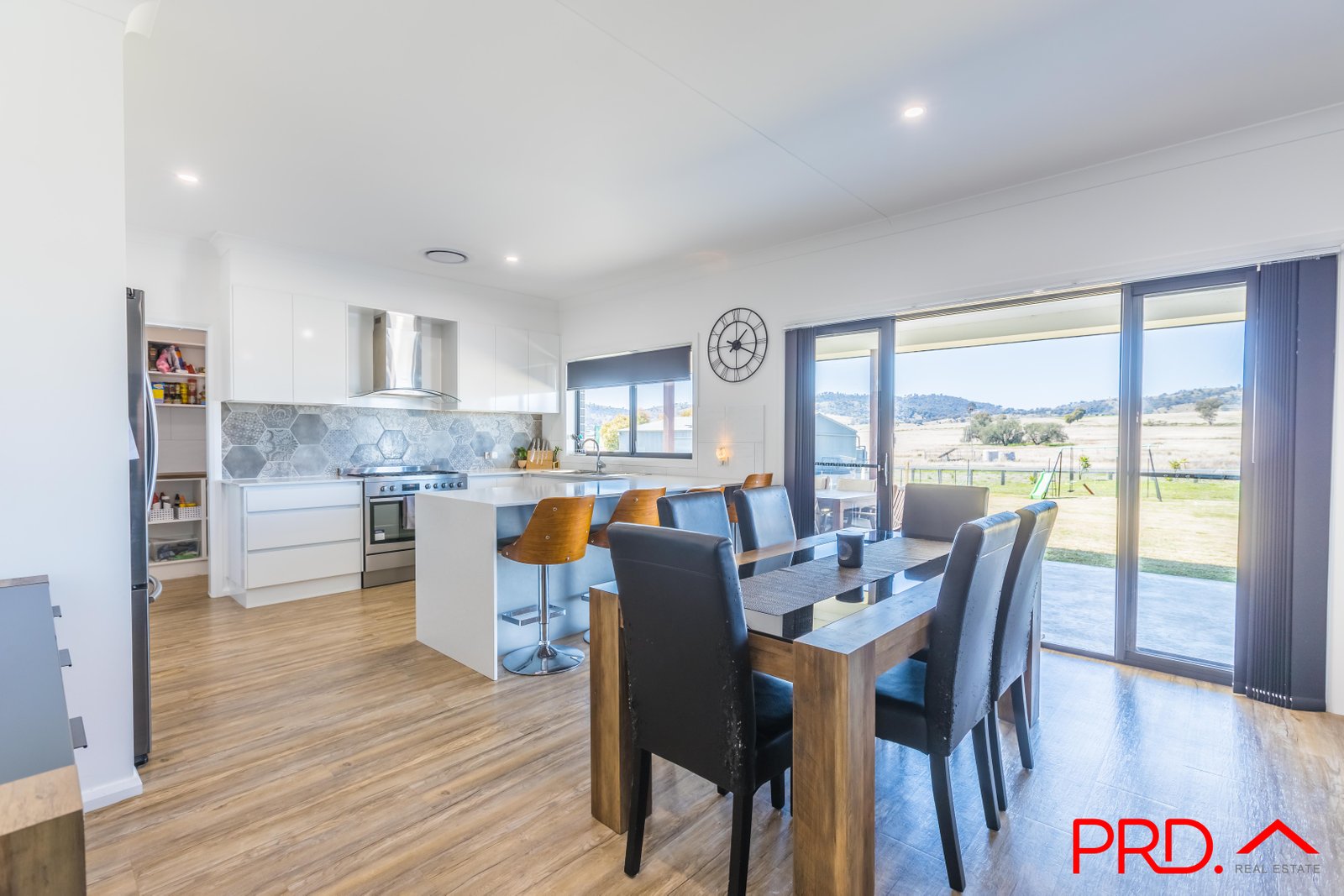 26 Jubata Drive TAMWORTH 4