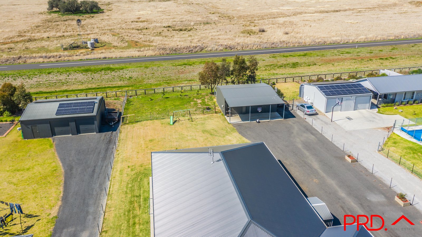 26 Jubata Drive TAMWORTH 27