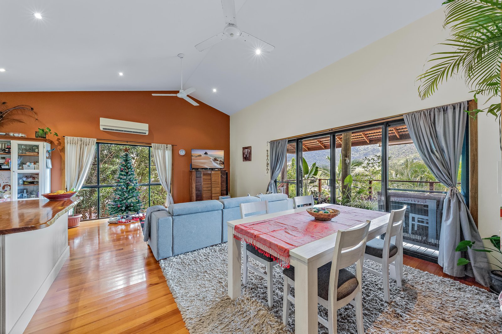 26 Kingfisher Tce  JUBILEE POCKET 6