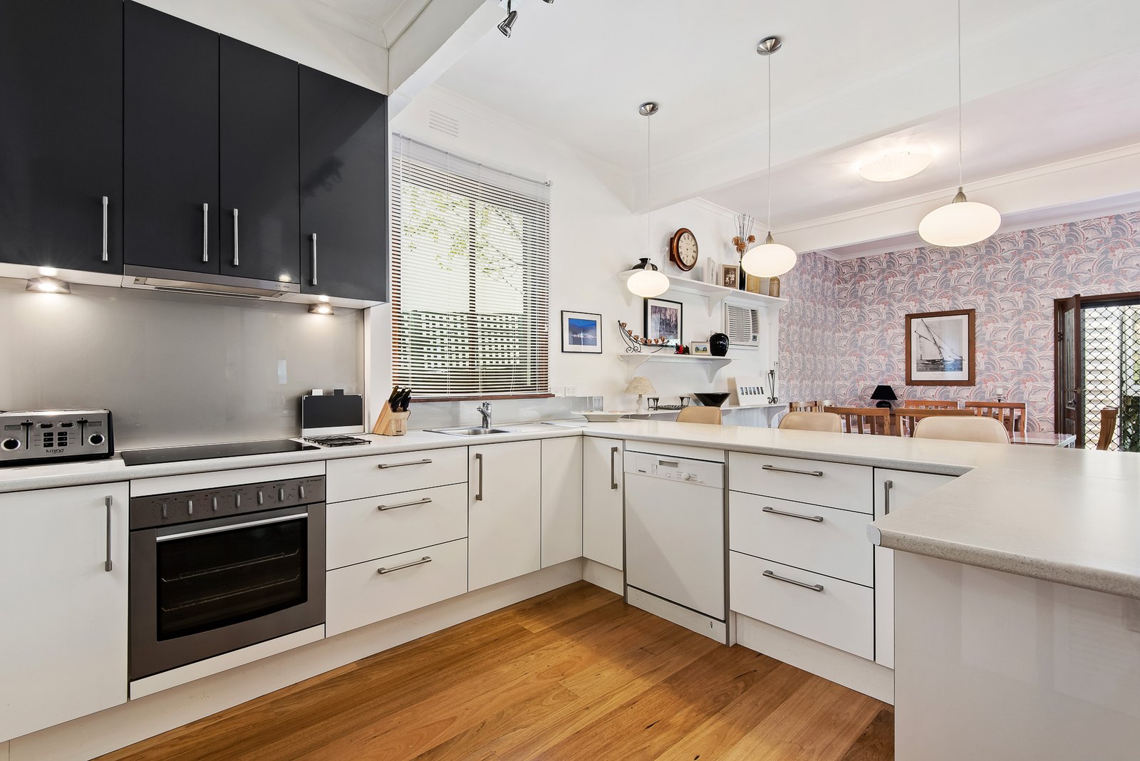 Gallery: 26 Laburnum Street