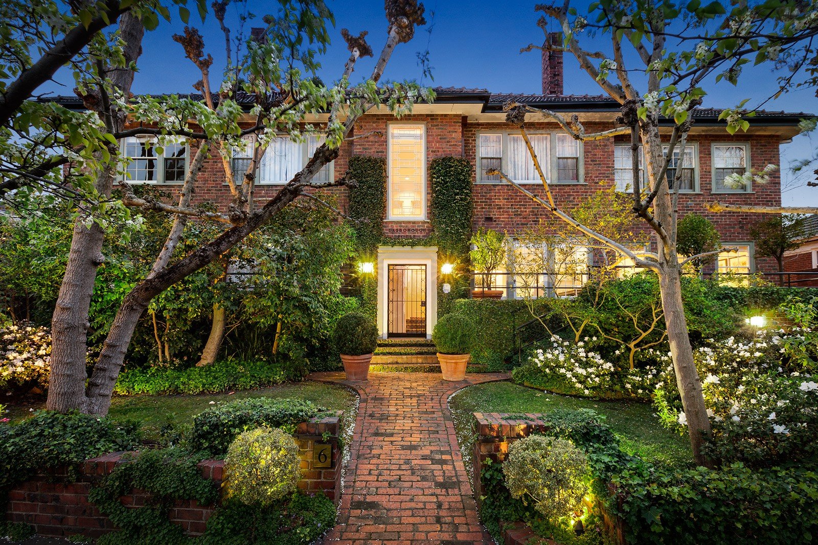 Real Estate and Property in 2/6 Landen Place, Toorak, VIC