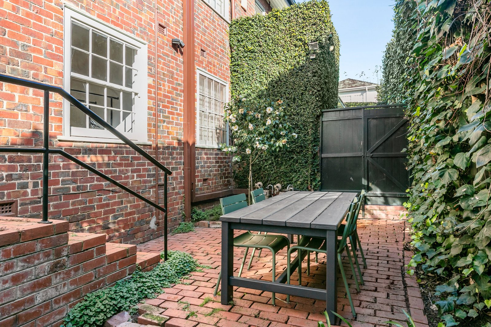 Real Estate and Property in 2/6 Landen Place, Toorak, VIC