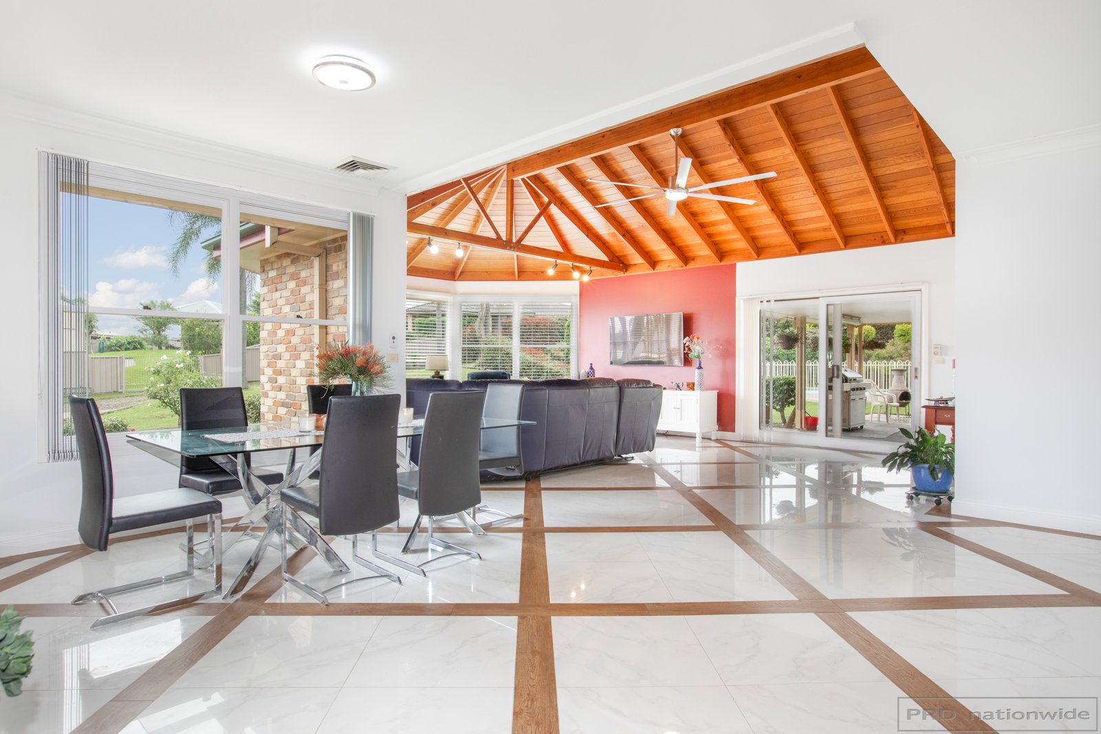 26 Laurie Drive RAWORTH 6