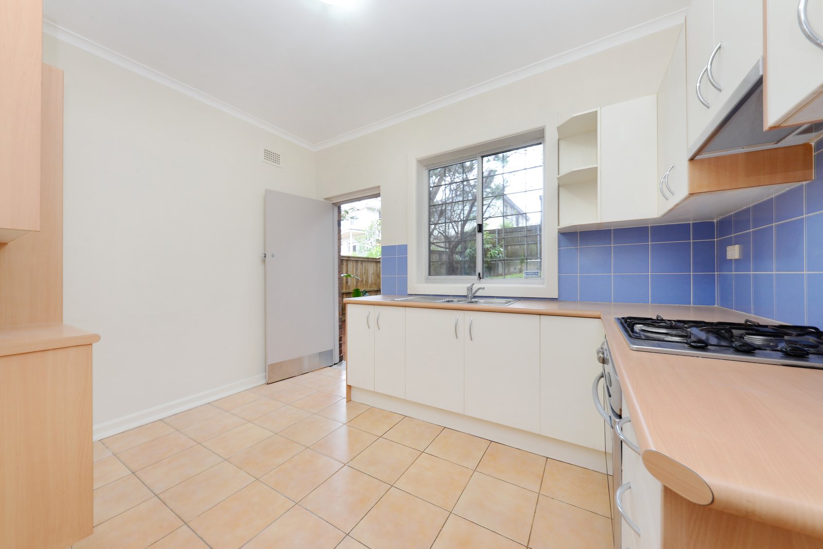 2/6 Little Street MAROUBRA 3