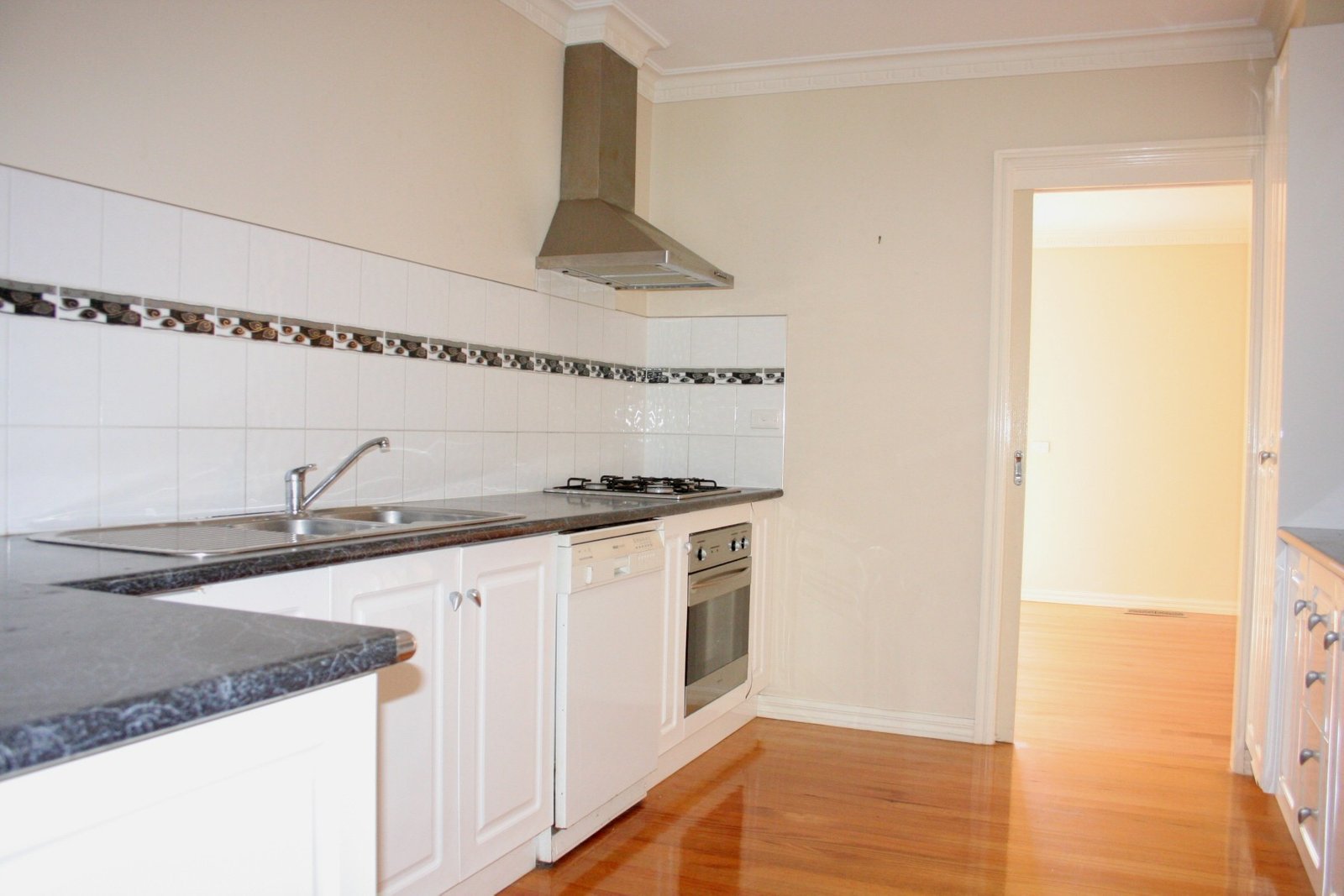 Gallery: 2/6 Macrina Street