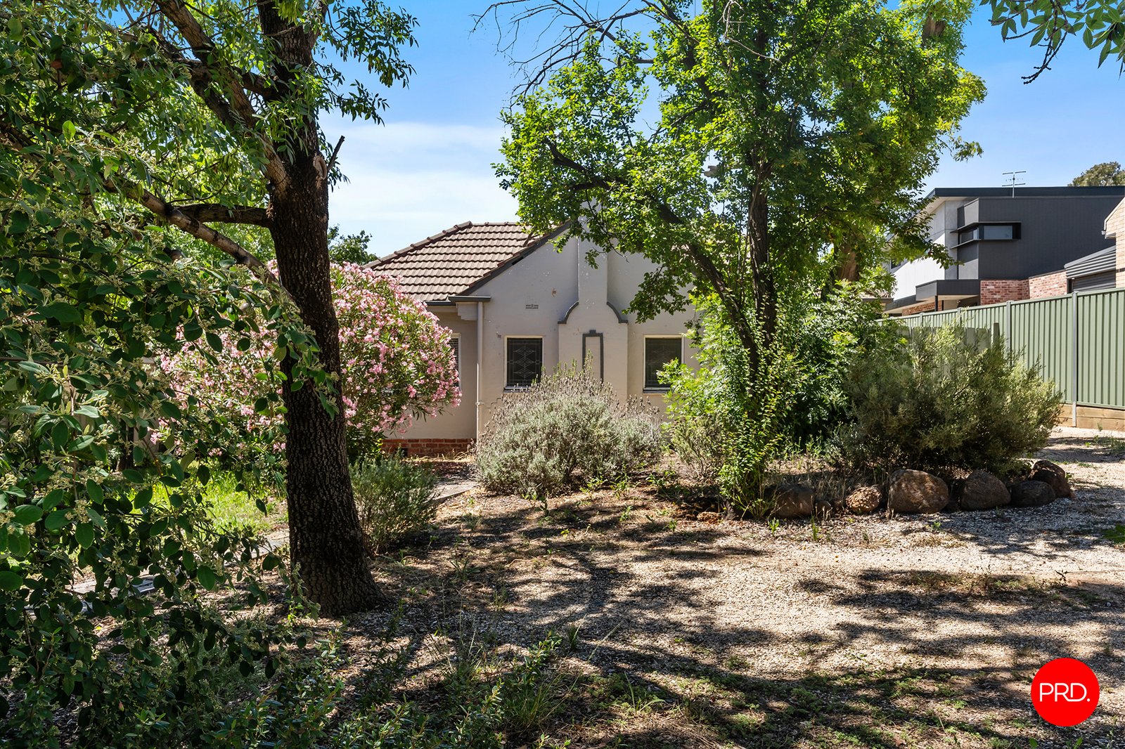 26 Mahon Avenue KENNINGTON 1