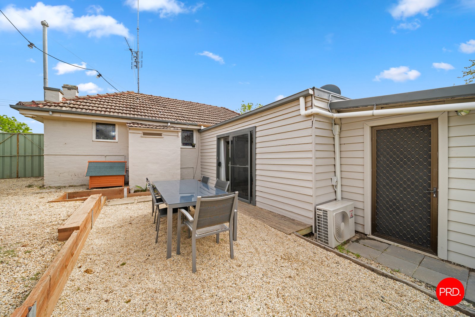 26 Mahon Avenue KENNINGTON 15