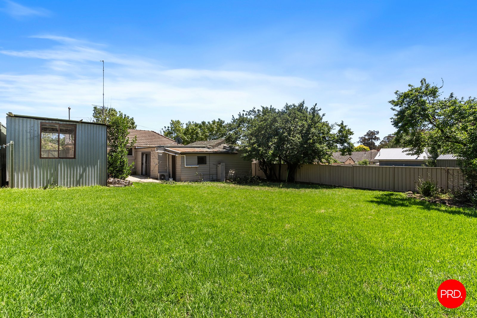 26 Mahon Avenue KENNINGTON 17