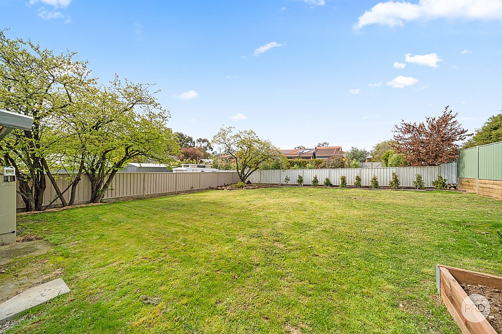 26 Mahon Avenue KENNINGTON 10