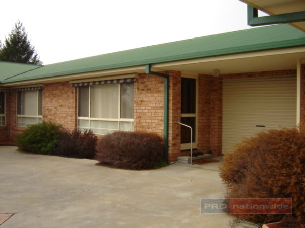2/6 Mangaroo Avenue TUMUT 1