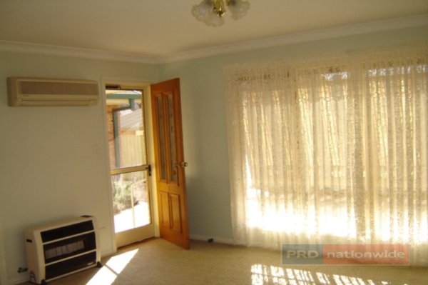 2/6 Mangaroo Avenue TUMUT 3