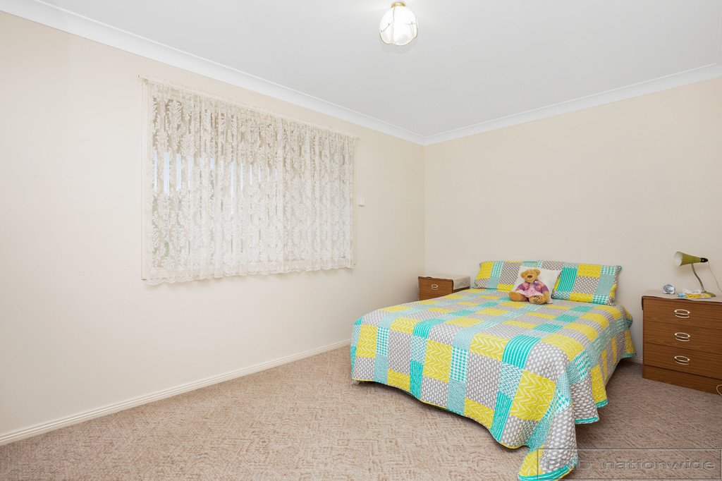 26 Mansfield St  GRETA 9