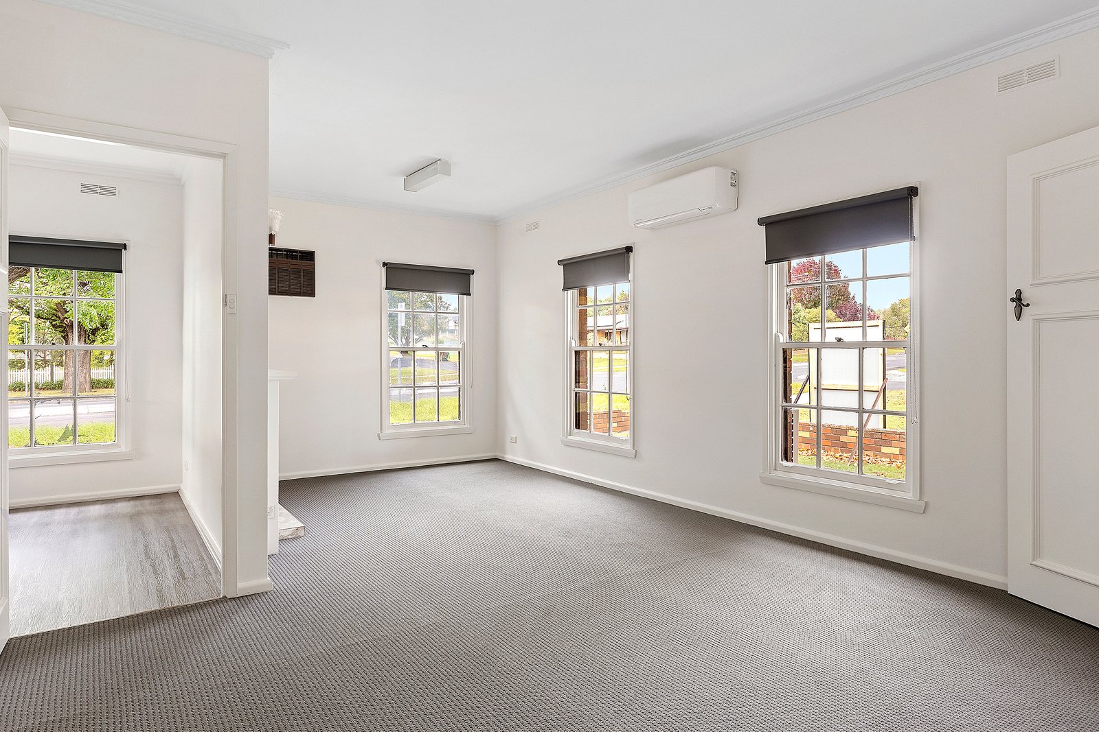 Gallery: 2/6 Maple St