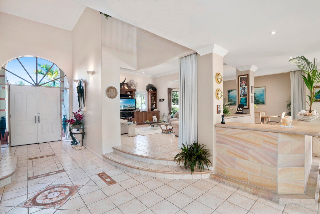 2/6 Mariners Drive East  TWEED HEADS 5