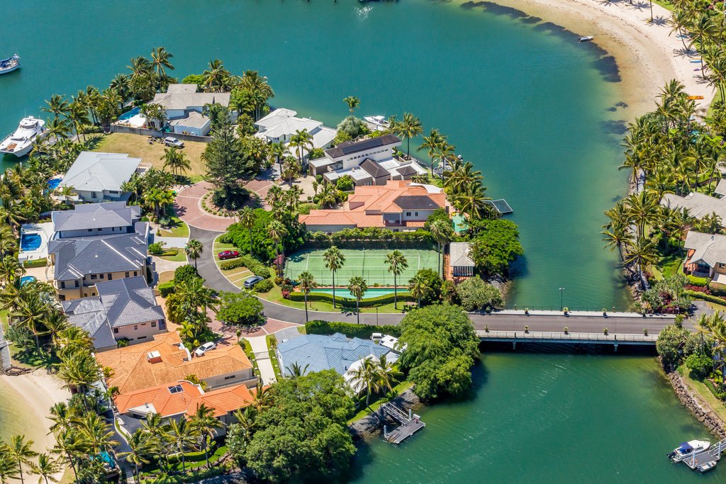 2/6 Mariners Drive East  TWEED HEADS 24