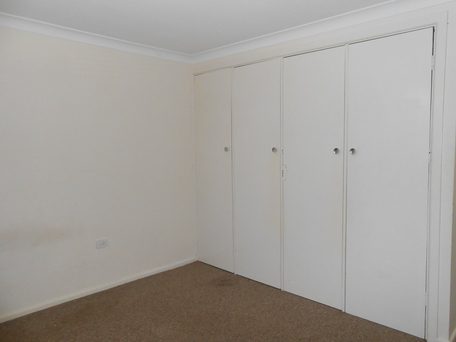 2/6 Martin Place TAMWORTH 5