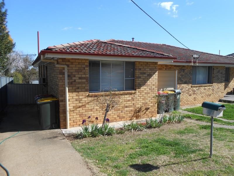 2/6 Martin Street TAMWORTH 1