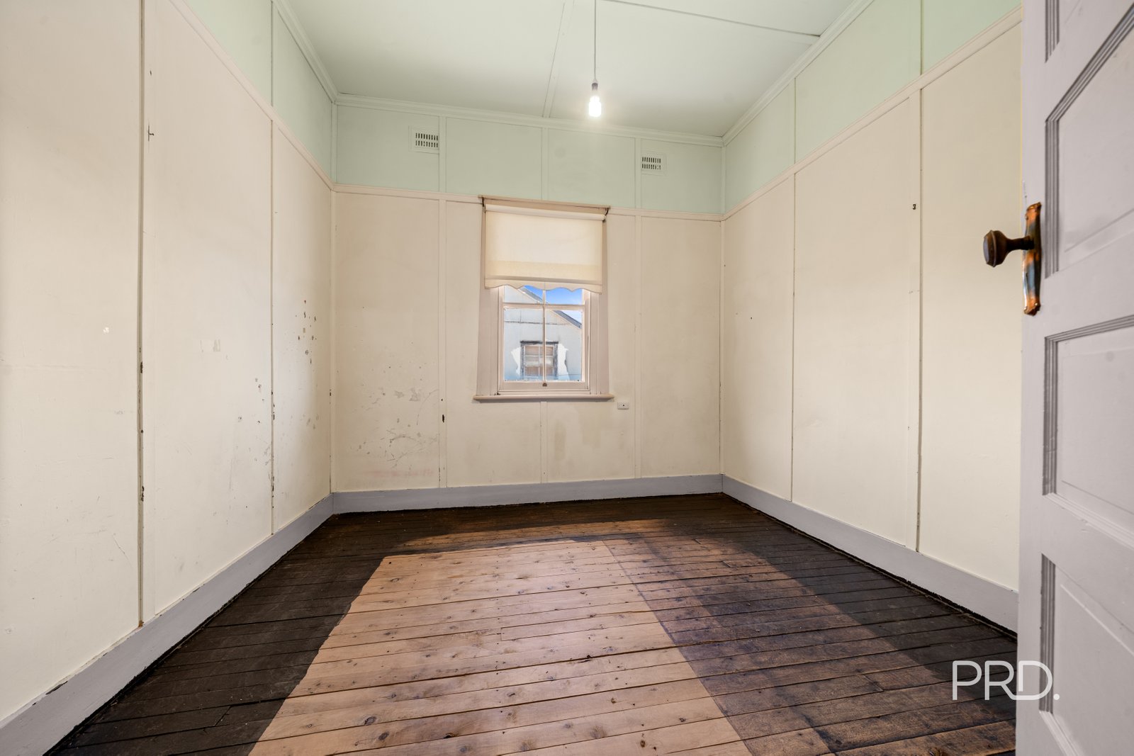 26 Matthews Street LOCKHART 13