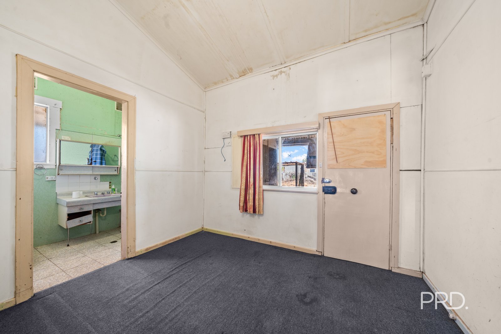 26 Matthews Street LOCKHART 15