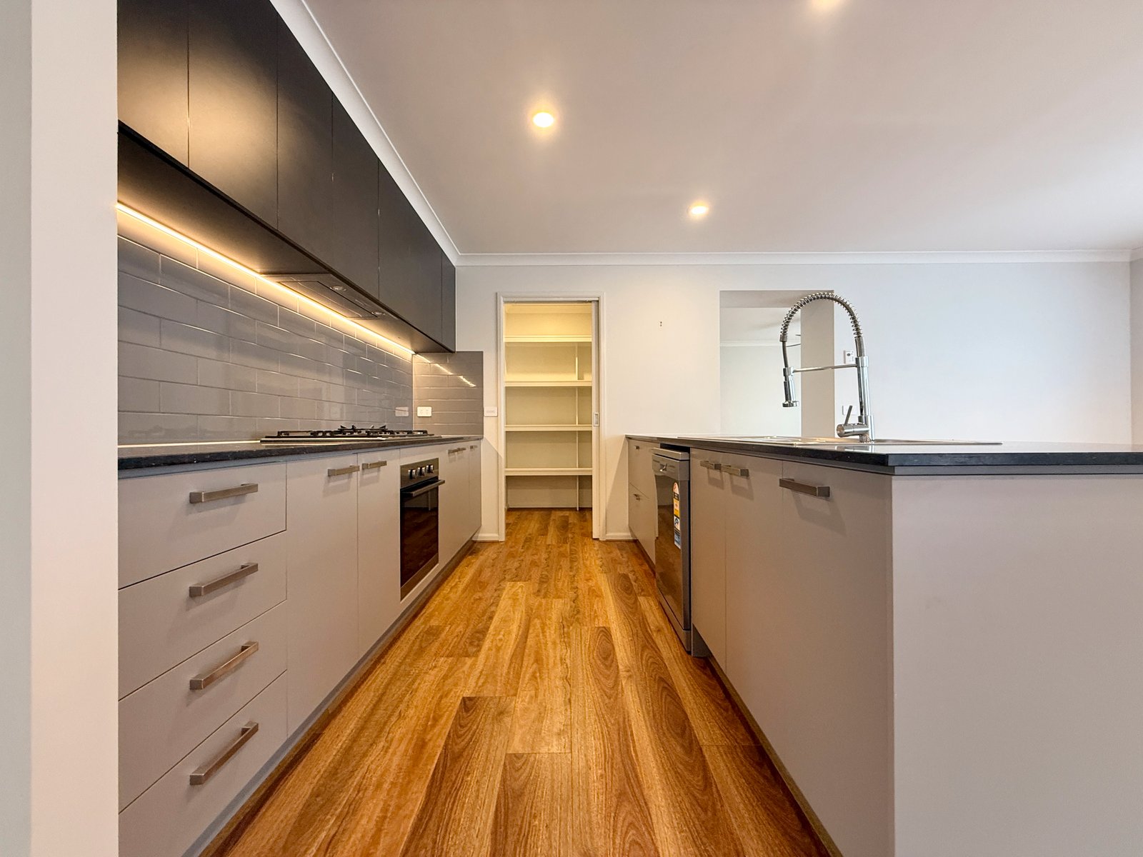 Gallery: 26 Meereen Street