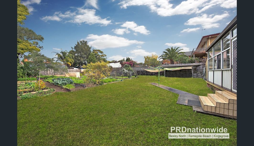 26 Moorefields Road KINGSGROVE 4