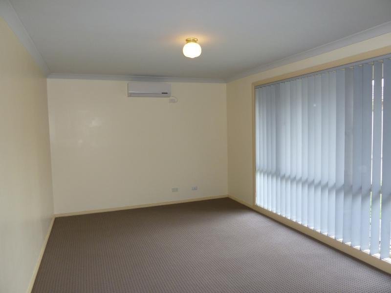 Gallery: 2/6 Mussert Avenue
