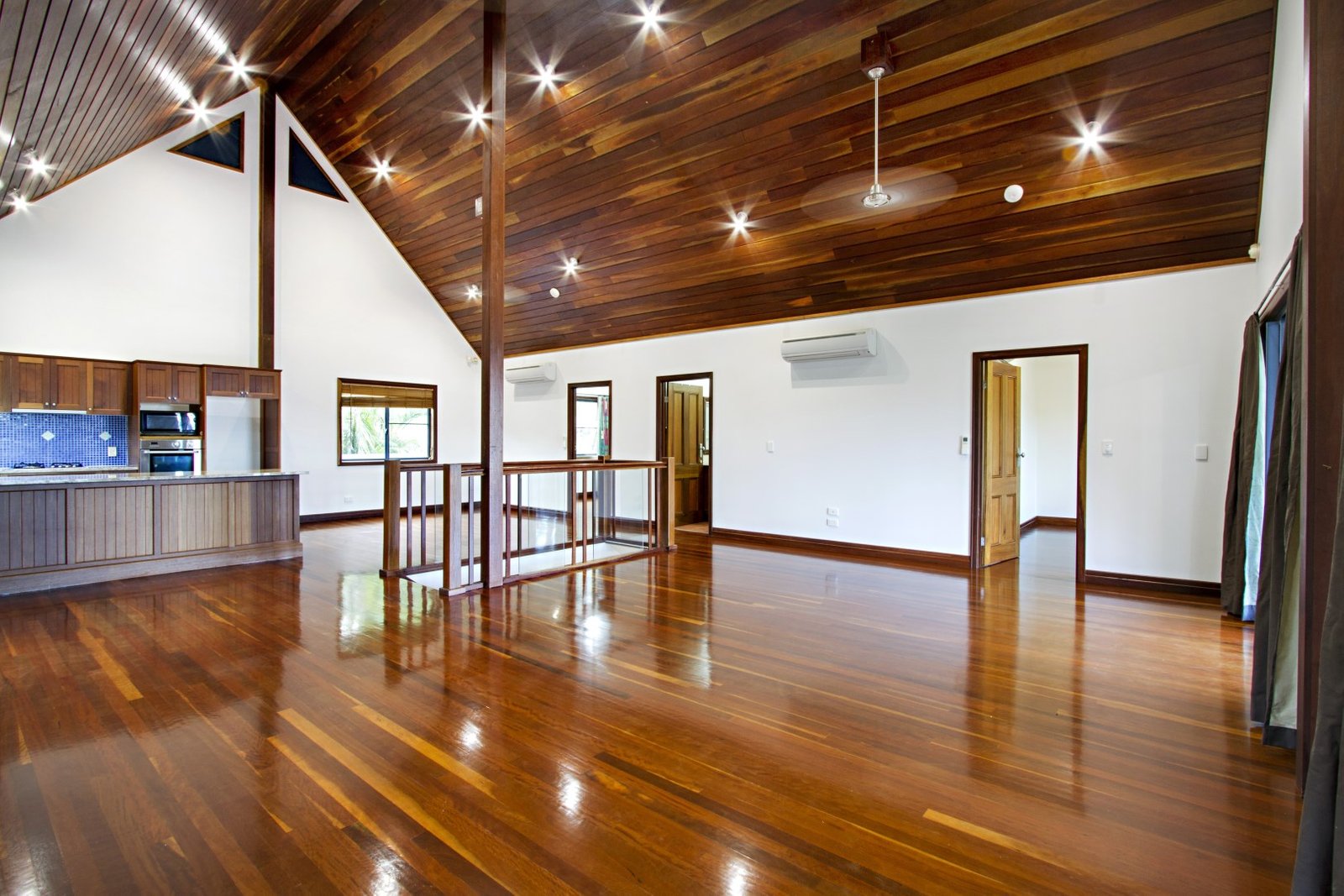 26 Nara Ave  AIRLIE BEACH 5