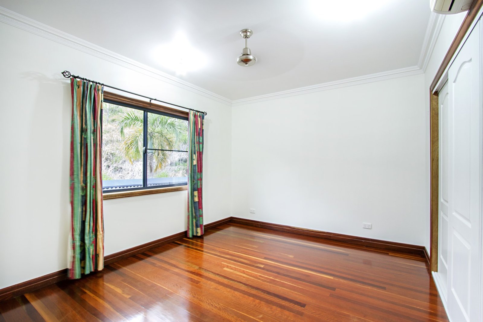 26 Nara Ave  AIRLIE BEACH 16