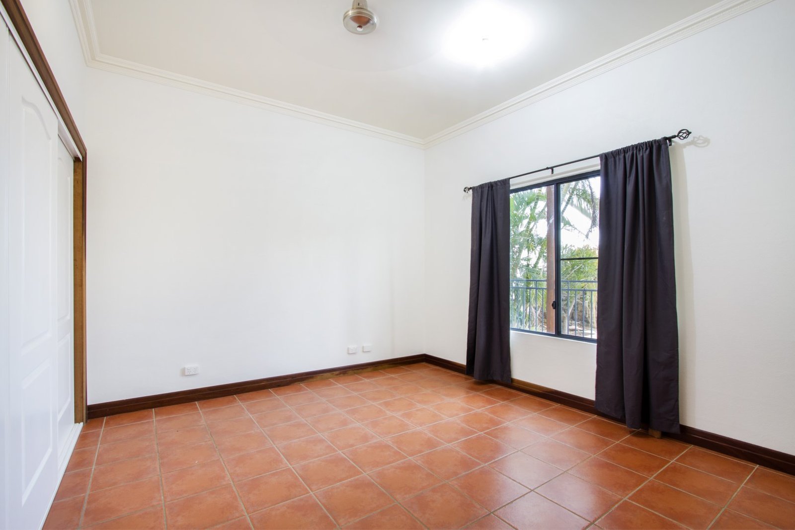 26 Nara Ave  AIRLIE BEACH 19